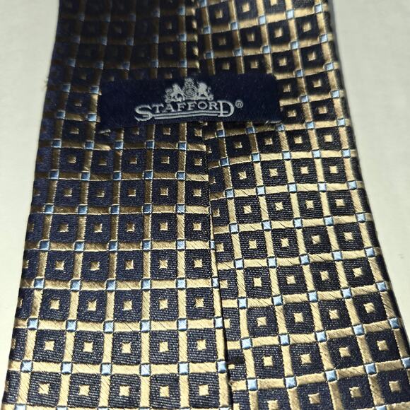 Stafford Big & Tall 100% Silk Tie Navy Gold Geometric Square Pattern 62”x4” - Picture 2 of 3